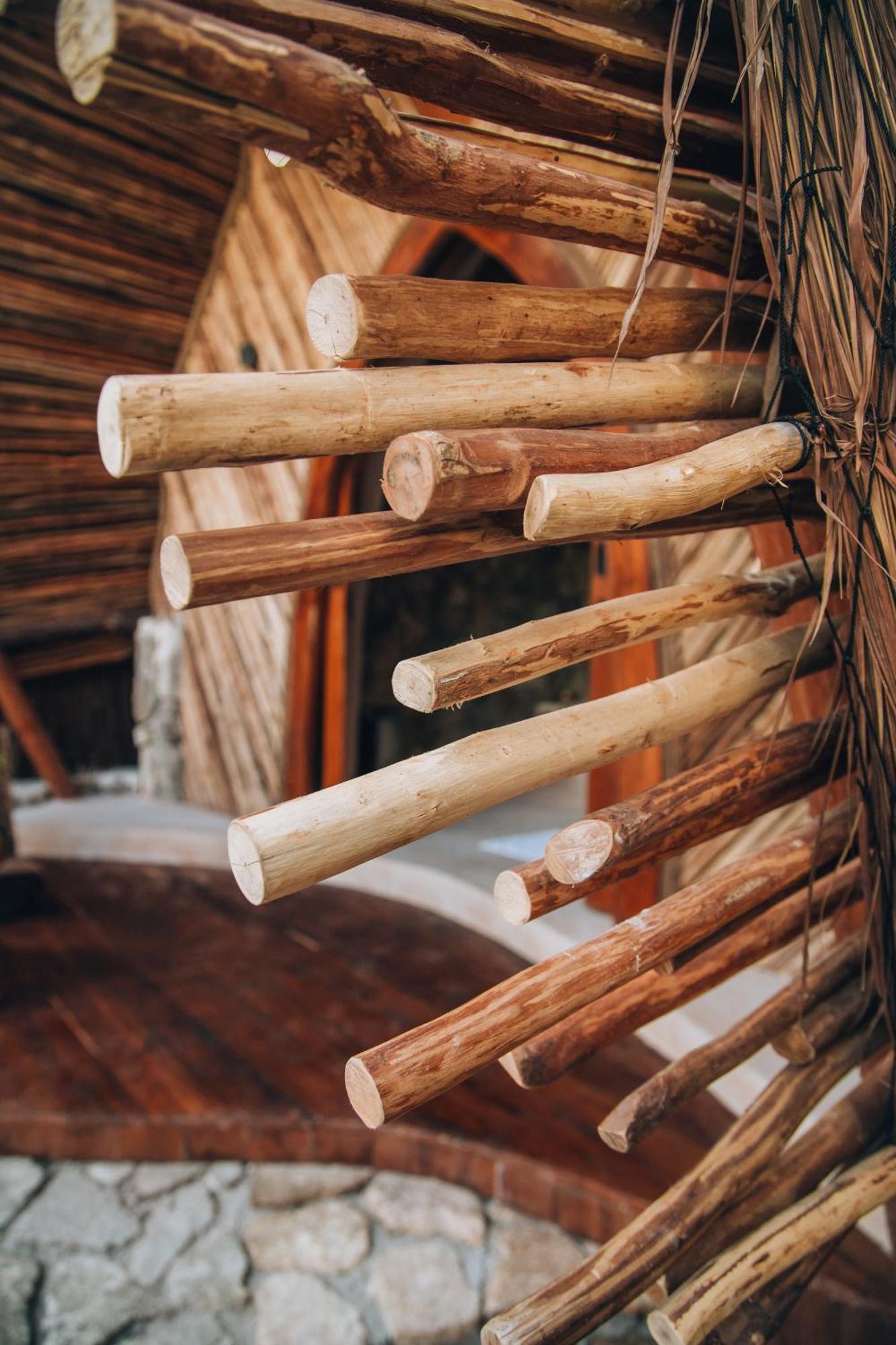 Ikal Tulum Hotel Ngoại thất bức ảnh Detail of the spiral staircase