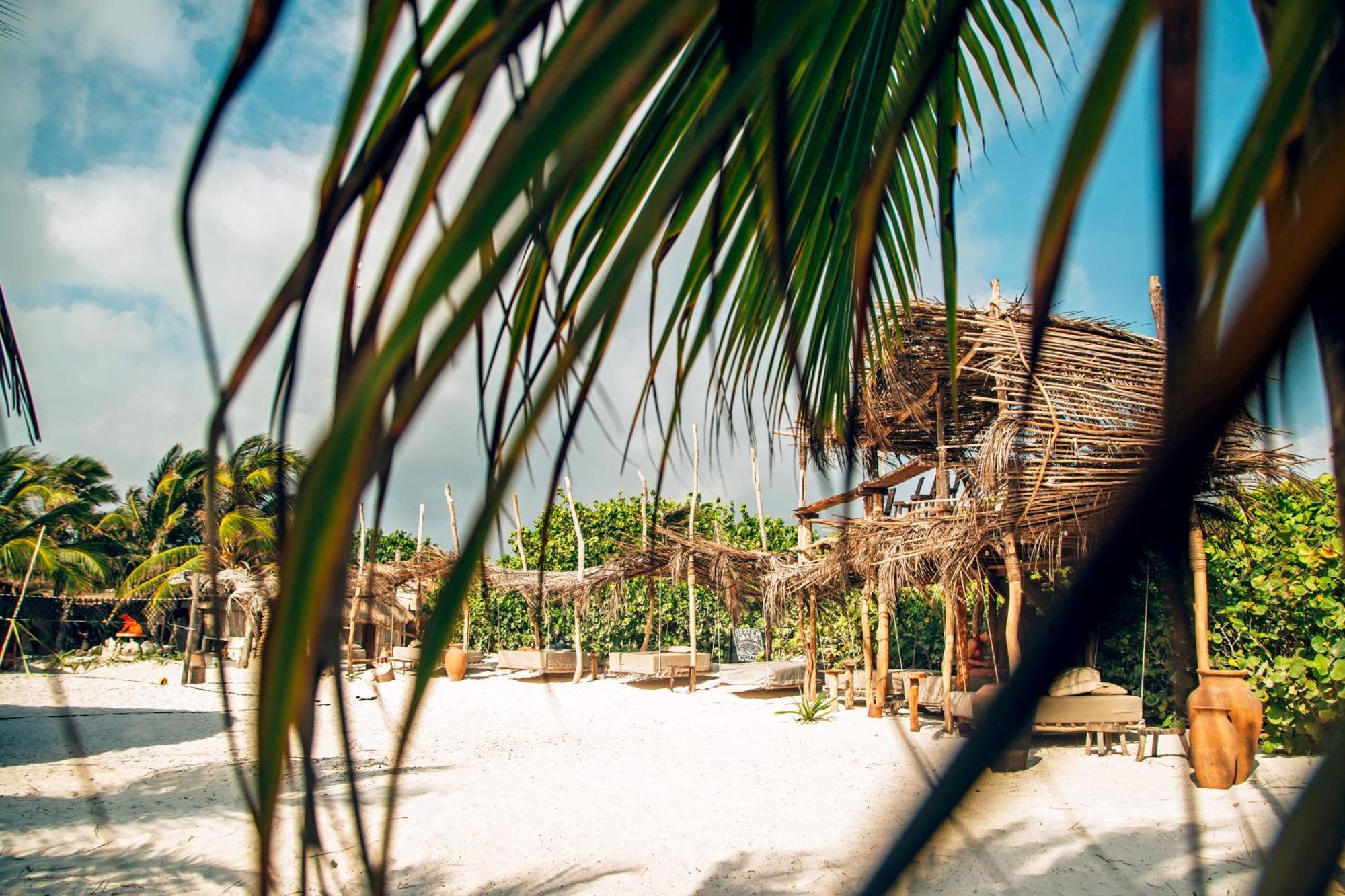 Ikal Tulum Hotel Ngoại thất bức ảnh A beach hut at the resort