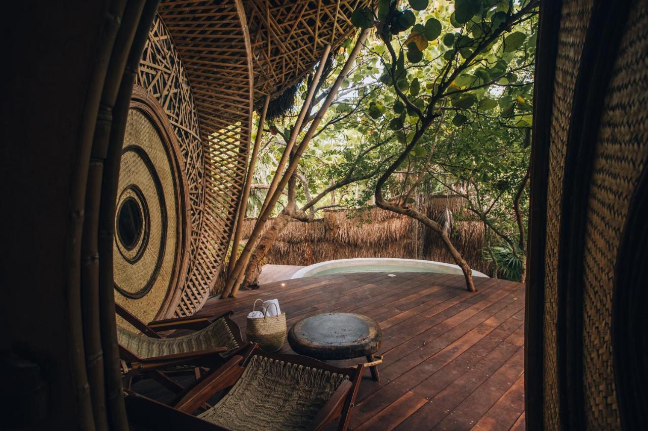 Ikal Tulum Hotel Ngoại thất bức ảnh The hot tub at the Tree Spa